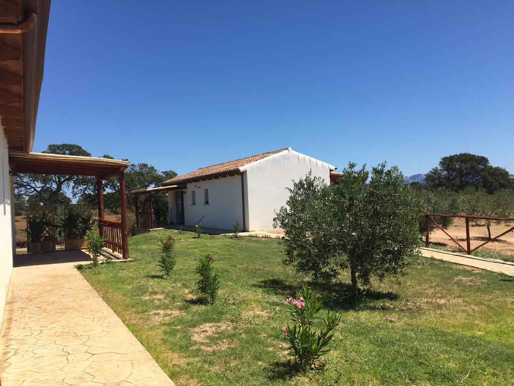 Agriturismo Mieleamaro Olbia Exterior foto
