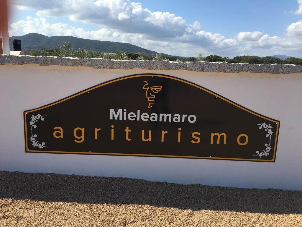 Agriturismo Mieleamaro Olbia Exterior foto