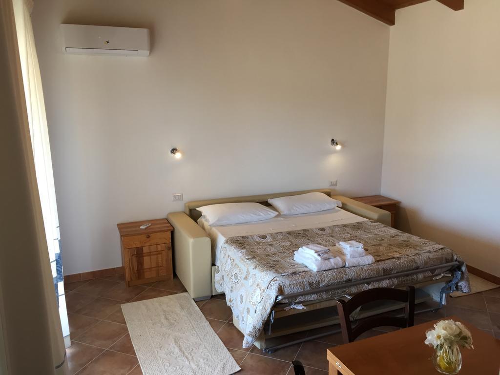 Agriturismo Mieleamaro Olbia Exterior foto