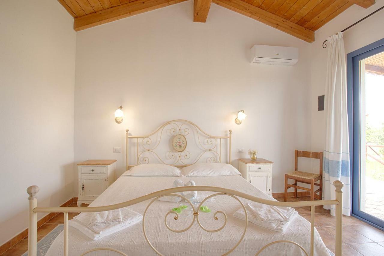 Agriturismo Mieleamaro Olbia Exterior foto